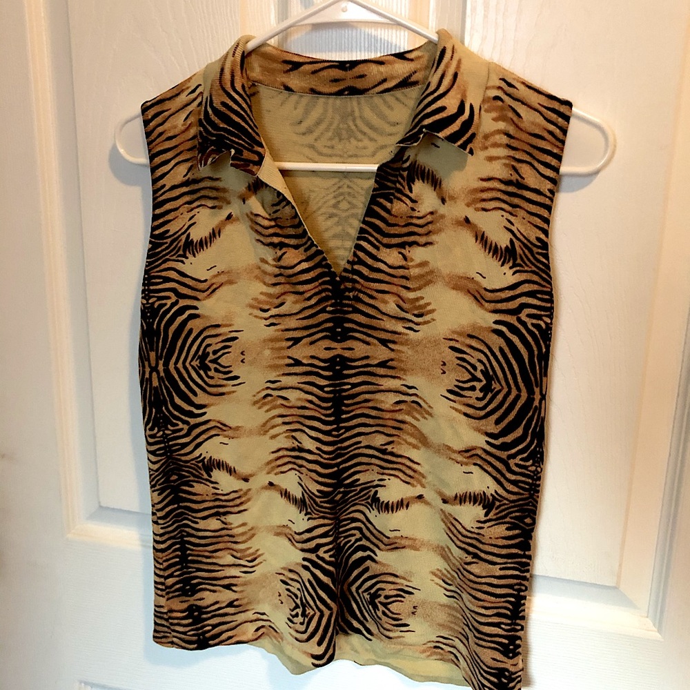 Tiger print sleeveless sweater vest with collar